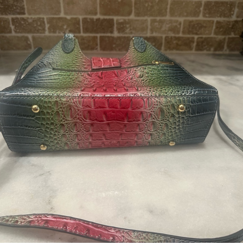 Chic Crocodile-Embossed Crossbody Bag in Red, Green, and Black